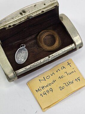 Strange French La San Claudienne Deposee Snuff Box W/Items Inside